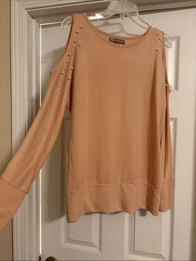 Daisy Fuentes Peach Pearl & Rhinestone Cold-Shoulder Top